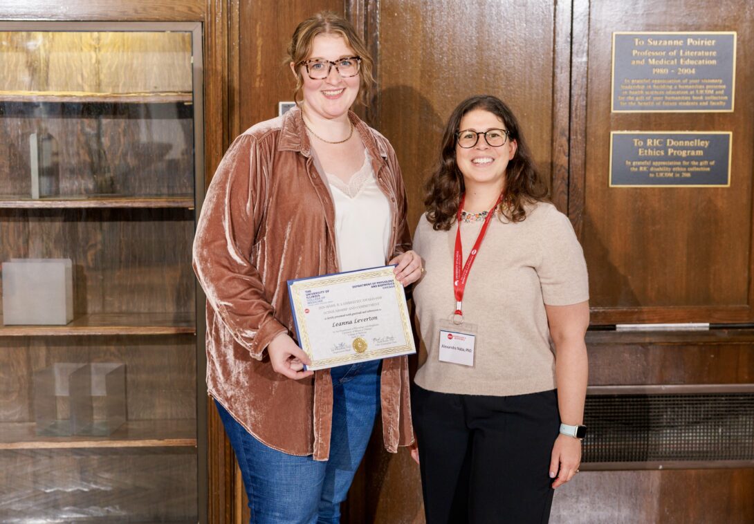 Leanna receives the Mark R. Lambrecht award alongside her mentor, Dr. Alexandra Naba.